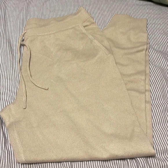 H&M men’s XL beige knit joggers - Picture 1 of 3